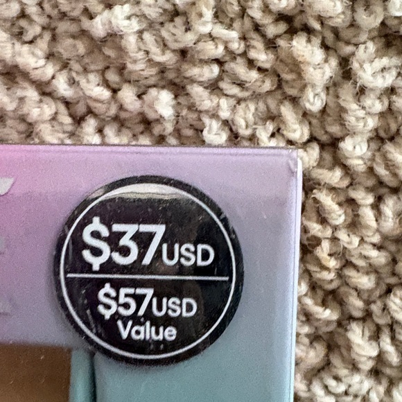 LANEIGE Lip Glowy Balm Set - Berry, Gummy Bear, Vanilla NEW - Picture 2 of 3